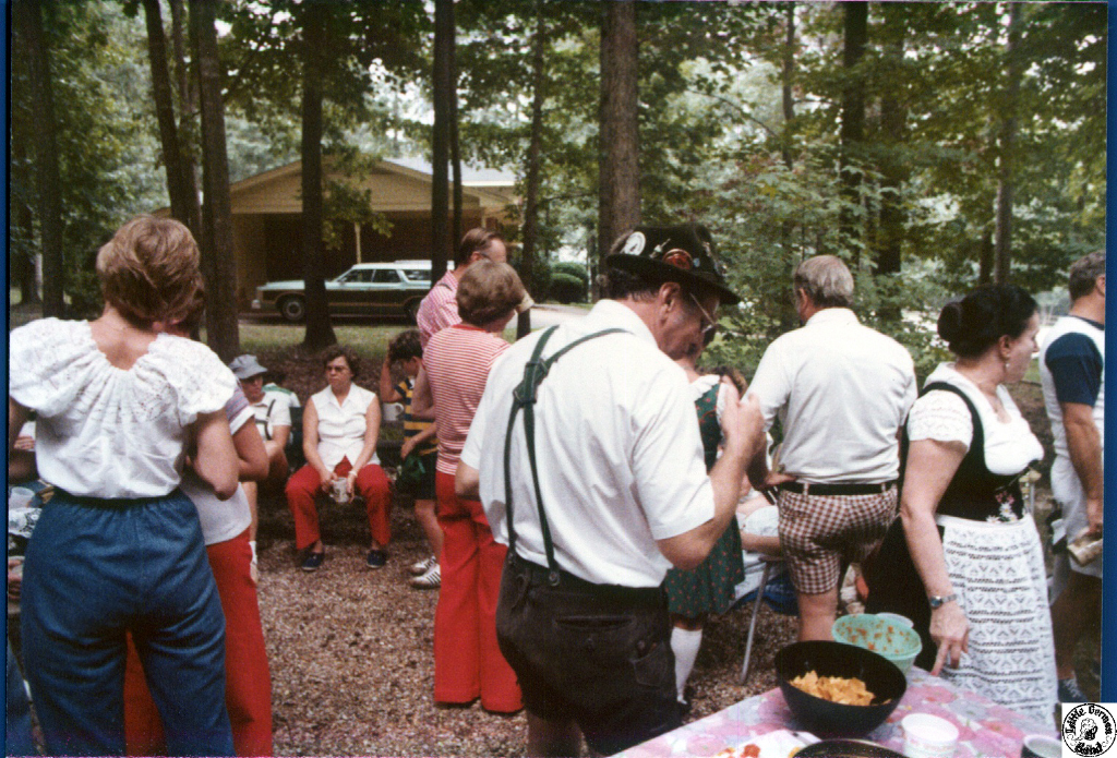 1978 08 26 03 LGB picnic @ Hammerle's.jpg